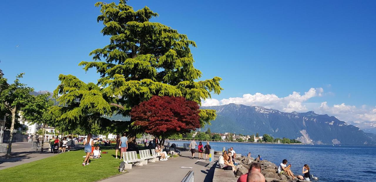 Montreux Holiday Home Екстер'єр фото