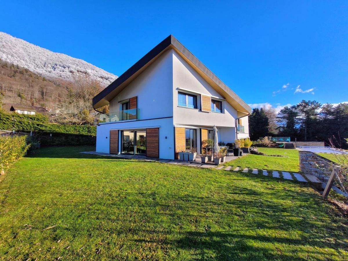 Montreux Holiday Home Екстер'єр фото