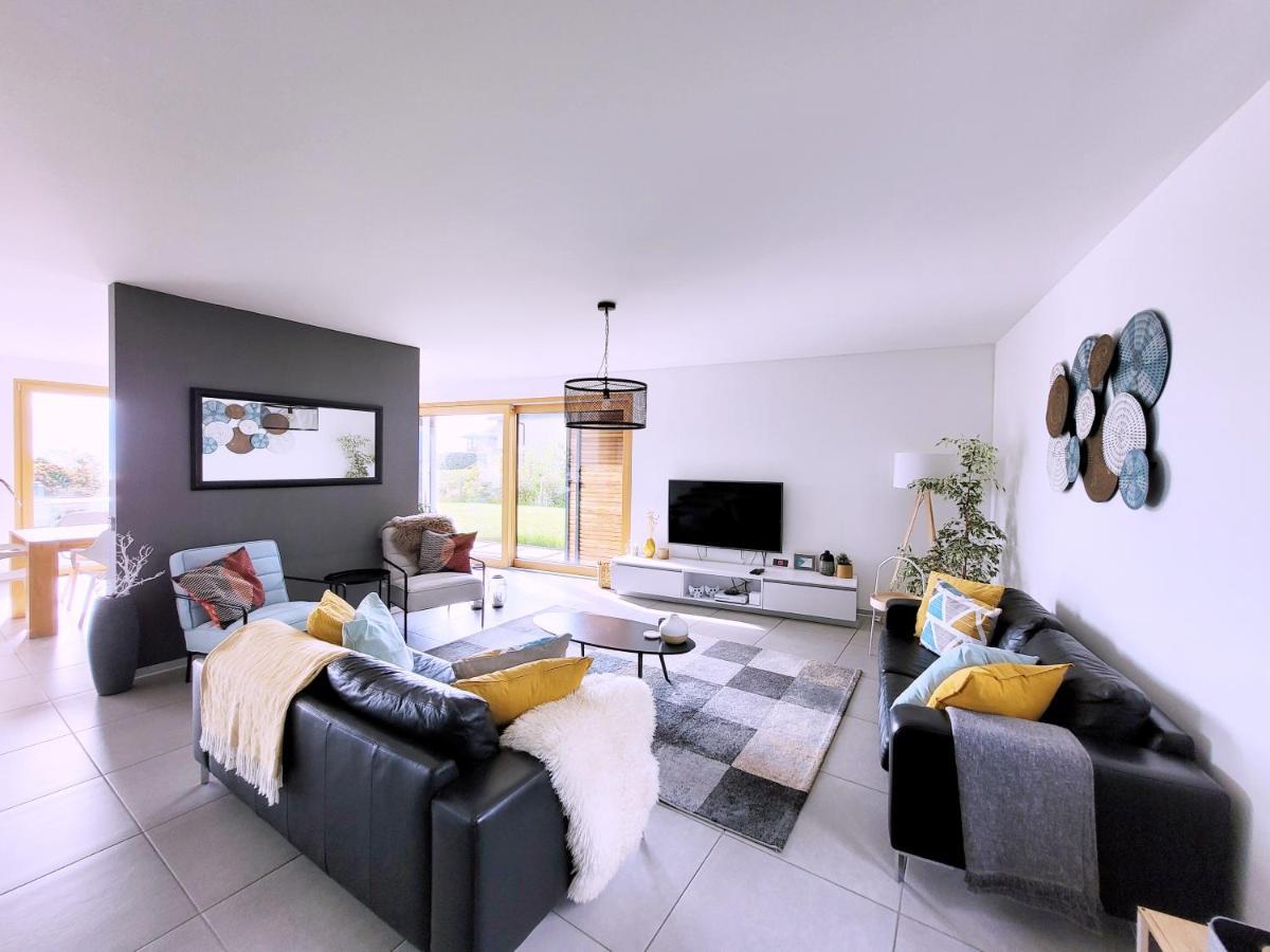 Montreux Holiday Home Екстер'єр фото