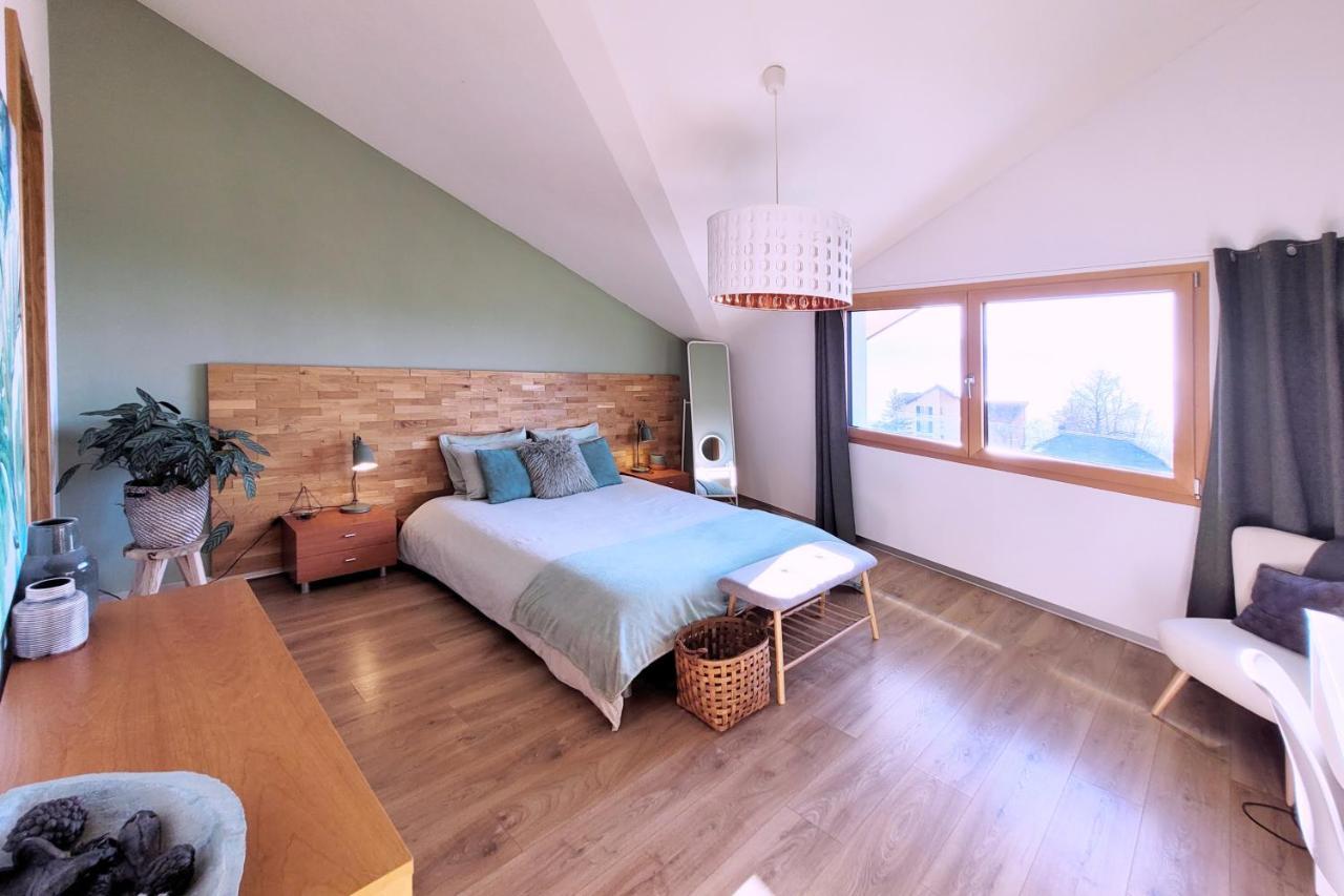 Montreux Holiday Home Екстер'єр фото