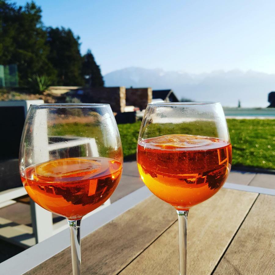 Montreux Holiday Home Екстер'єр фото